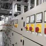 工場の分電盤工事｜種類・交換サインと費用相場を解説